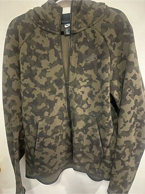 Nike Tech Fleece Full Zip Hoodie Camo Olive Black CJ5975-222 Men’s Medium